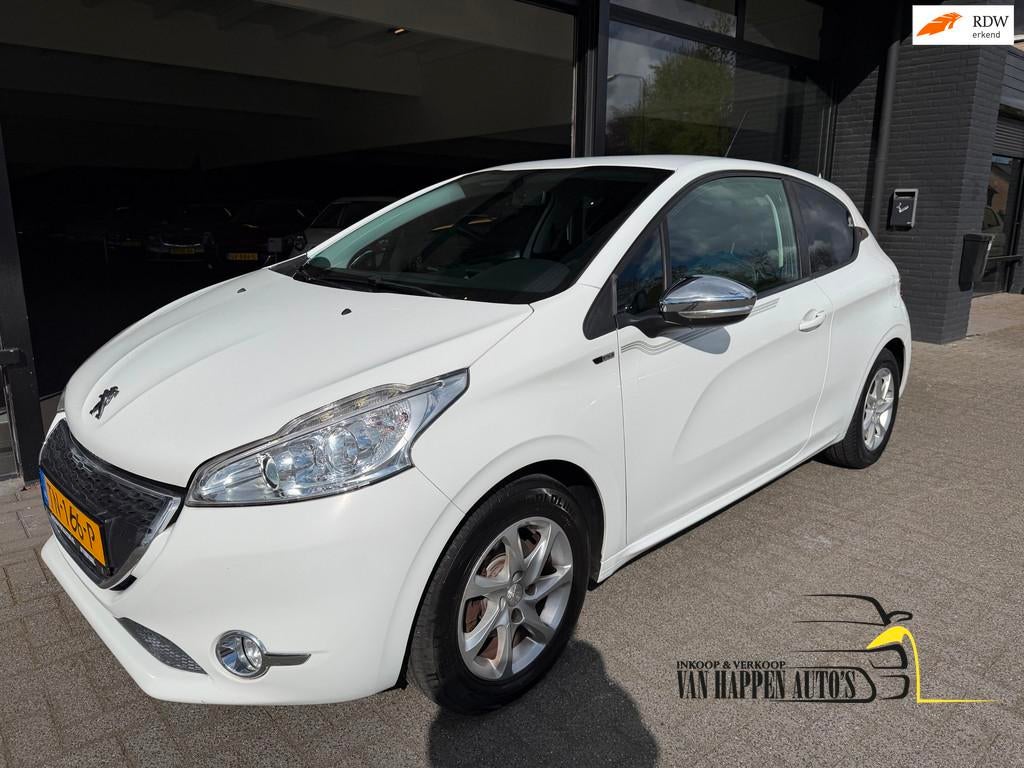 Peugeot 208 1.2 VTi Access, Auto's, Voorwielaandrijving, Euro 5, Gebruikt, 31 €/maand