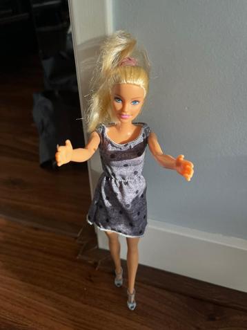 Originele barbie pop beschikbaar voor biedingen