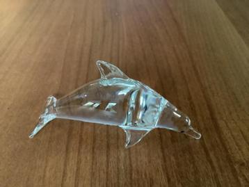 Glas dolfijn beschikbaar voor biedingen