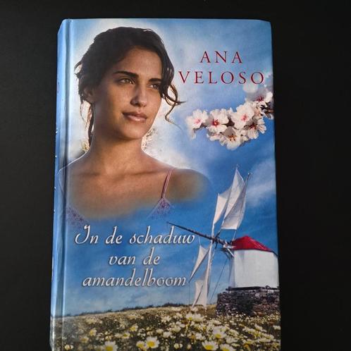 In de schaduw van de amandelboom. Mooie roman!, Boeken, Romans, Gelezen, Ophalen