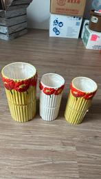 3 vazen, Ophalen