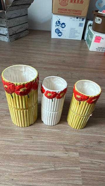 3 vazen beschikbaar voor biedingen