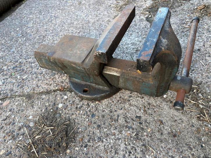 Matador Bankschroef - Stevig en Betrouwbaar, Doe-het-zelf en Verbouw, Gereedschap | Handgereedschap, Gebruikt, Ophalen of Verzenden
