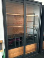 Woood James Vitrinekast 200x125x47, Huis en Inrichting, Kasten | Vitrinekasten, Ophalen, Met plank(en), Gebruikt, 100 tot 150 cm