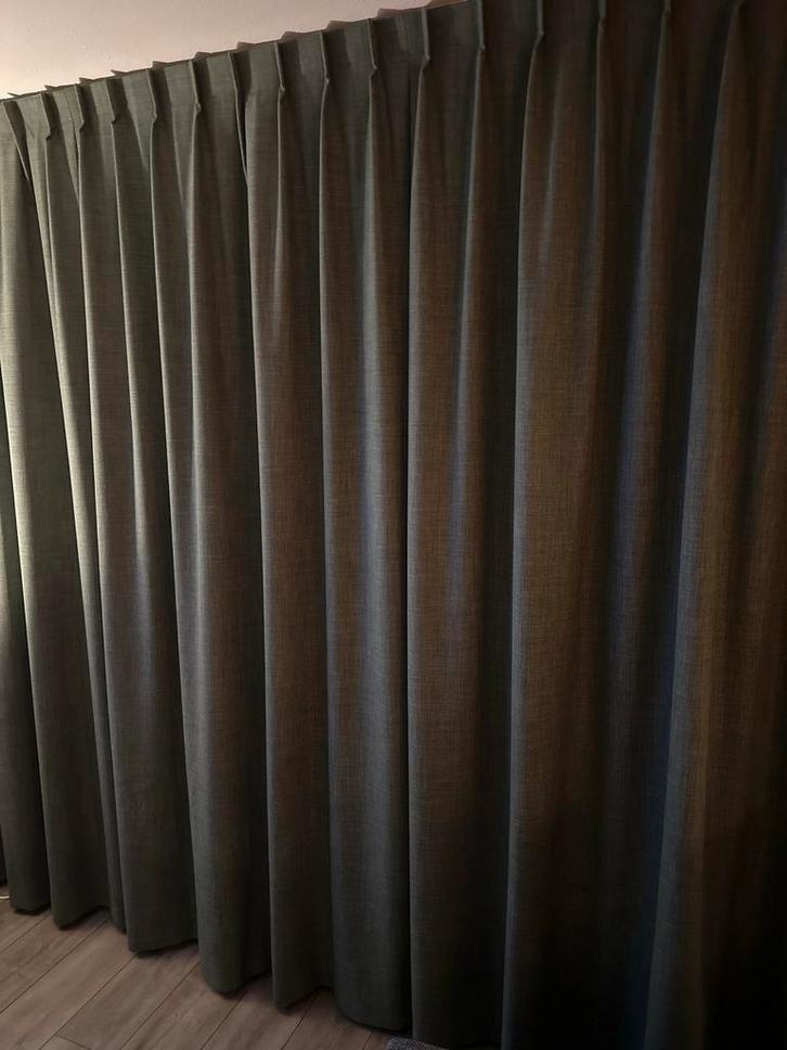 Groene Maatwerk Gordijnen - Alex 1464 Deep Forest - ZGAN, Huis en Inrichting, Stoffering | Gordijnen en Lamellen, Zo goed als nieuw