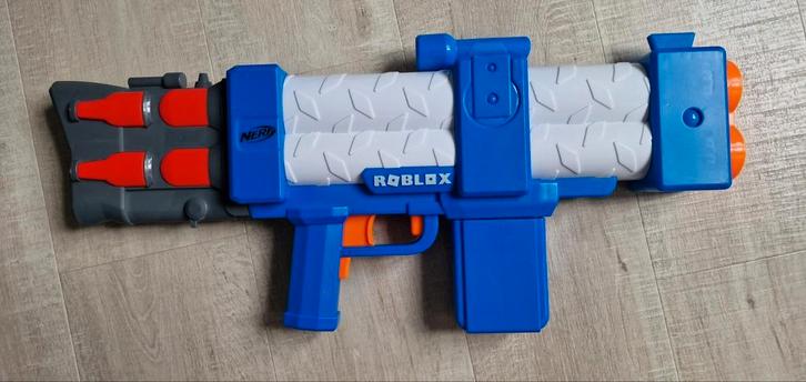 NERF Roblox Car Crusher Blaster + Darts, Kinderen en Baby's, Speelgoed | Buiten | Actiespeelgoed, Zo goed als nieuw, Ophalen of Verzenden