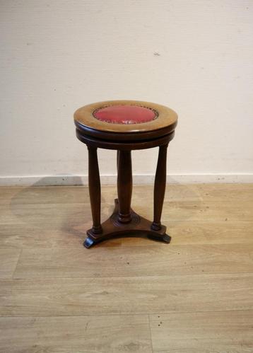 Art Deco pianokrukje  beschikbaar voor biedingen