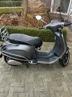 Vespa Sprint 2017 Mat Grijs, Fietsen en Brommers, Scooters | Vespa, Ophalen, Vespa S, Zo goed als nieuw, Benzine
