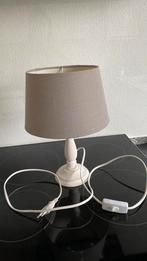 Tafellamp met Grijze kap en Houten poot. Als nieuw!, Ophalen, Past in elk Interieur, Zo goed als nieuw, Minder dan 50 cm