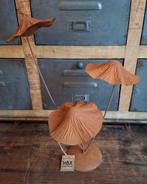 Decoratieve paddenstoelen op voet van roest metaal, Huis en Inrichting, Woonaccessoires | Overige, Ophalen of Verzenden, Nieuw