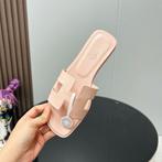 Hermes Oran Sandal | Diverse kleuren & Maten, Kleding | Dames, Schoenen, Slippers, Verzenden, Zwart, Zo goed als nieuw