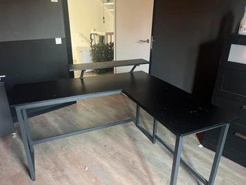 Zwart hoek bureau