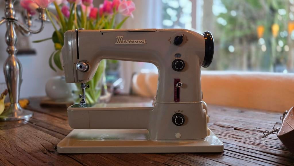 Miranda automatic Zigzag Naaimachine compleet!, Hobby en Vrije tijd, Naaimachines en Toebehoren, Gebruikt, Naaimachine, Overige merken