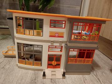 Playmobil ziekenhuis met helikopter 6657, 6686, 5545 beschikbaar voor biedingen