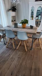 Steigerhouten tafel+6 kunstof kuipstoelen, Huis en Inrichting, Complete eetkamers, Zo goed als nieuw, Ophalen