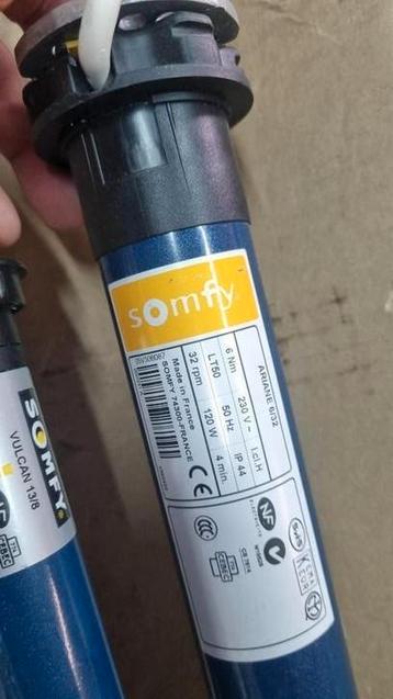 diverse nieuwe somfy motoren beschikbaar voor biedingen