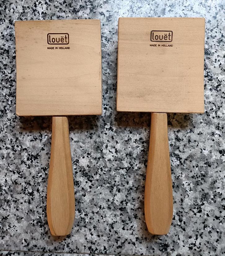 2 LOUET wol handkaarden 10 x 11 cm, Hobby en Vrije tijd, Spinnewielen en Spinnen, Gebruikt, Overige typen, Ophalen of Verzenden