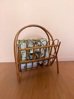 Vintage rotan krantenbak lectuurbak riet tijdschriftenrek, Huis en Inrichting, Woonaccessoires | Krantenbakken en Lectuurbakken