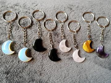Diverse Edelsteen Maan Sleutelhangers. beschikbaar voor biedingen