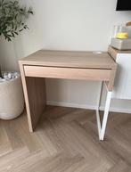 Kleine bureau zo goed als nieuw hele mooie kleur, Ophalen, Zo goed als nieuw, Bureau