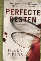 Helen Fields, Perfecte Resten., Ophalen of Verzenden, Zo goed als nieuw, Nederland
