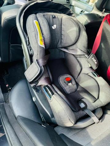 Joie Auto baby stoel met stoelbasis beschikbaar voor biedingen