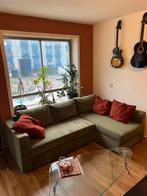 Prachtige olijfgroene suède hoek-/slaapbank met opbergruimte, Huis en Inrichting, Ophalen, Gebruikt, Hoekbank, Stof