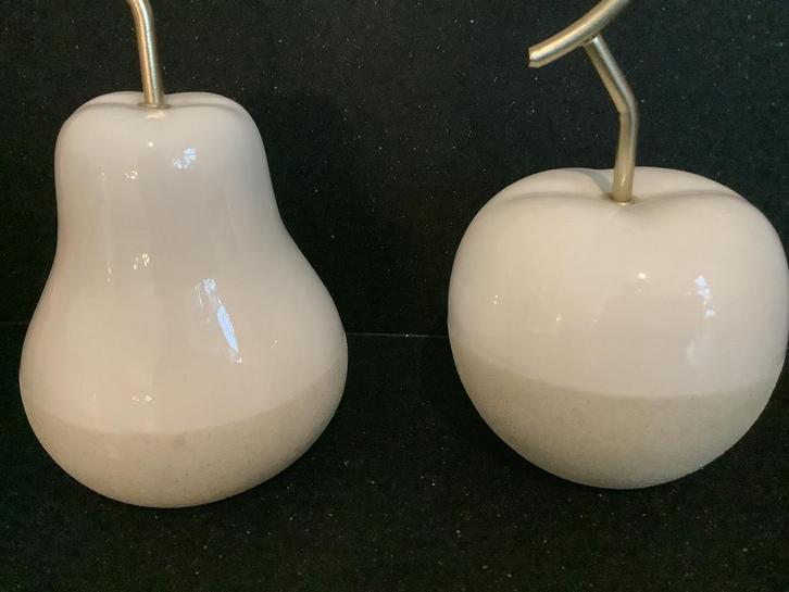 Witte keramiek appel en peer decoratie danya B vost fruit, Huis en Inrichting, Woonaccessoires | Overige, Zo goed als nieuw, Ophalen of Verzenden