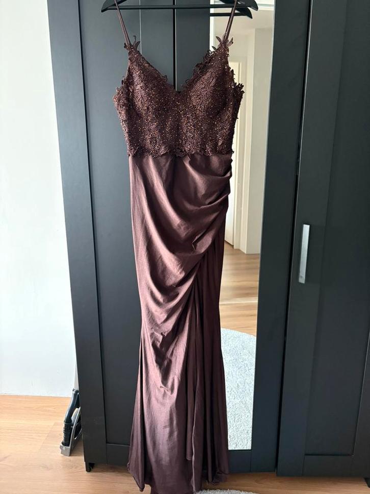 Bruine Gala Jurk, Kleding | Dames, Gelegenheidskleding, Nieuw, Galajurk, Maat 38/40 (M), Bruin, Ophalen of Verzenden