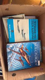 Doos vol vliegtuig boeken te koop!, Ophalen of Verzenden, Zo goed als nieuw, 1:72 tot 1:144, Overige merken