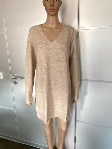 J156 lange trui maat L=42/44 jurk beige van Cotton Club beschikbaar voor biedingen