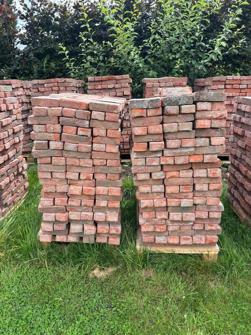 Oude gebikte rode bakstenen circa 20x4.5 145M2 actie prijs, Doe-het-zelf en Verbouw, Metselstenen, Gebruikt, Bakstenen, Verzenden