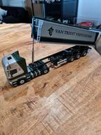 Scania met kipper van Triest Veevoeders Hoogeveen 1:50 Tekno, Hobby en Vrije tijd, Modelauto's | 1:50, Verzenden, Zo goed als nieuw