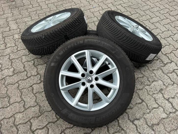 WINTERBANDEN: Renault Espace Michelin Alpin 235/65/R17, Auto-onderdelen, Banden en Velgen, Banden en Velgen, Winterbanden, 17 inch