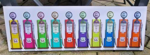 Benzinepompen op vinyl, Huis en Inrichting, Woonaccessoires | Schilderijen, Tekeningen en Foto's, Gebruikt, Print, Minder dan 50 cm