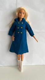 Vintage Barbie &  Friends Blauwe jas, Ophalen of Verzenden, Zo goed als nieuw, Kleertjes