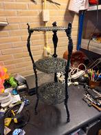 Zwaar giet ijzer plantetafeltje etagere, Ophalen, Minder dan 30 cm, Rond, Zo goed als nieuw