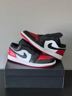 Jordan 1 Low Bred Toe 2.0 - Maat 45, Zwart, Nieuw, Ophalen of Verzenden, Sneakers of Gympen