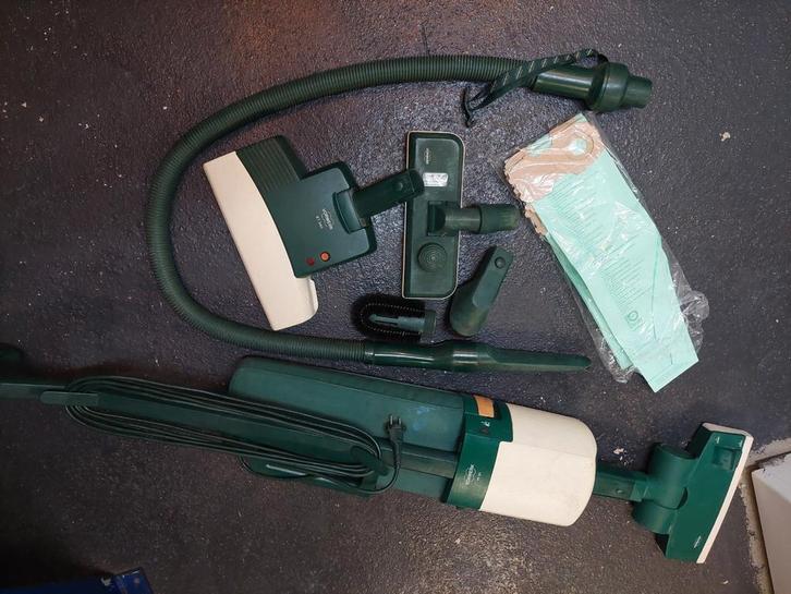 Stofzuiger Vorwerk VK121 + zakken en accessoires, Witgoed en Apparatuur, Stofzuigers, Ophalen