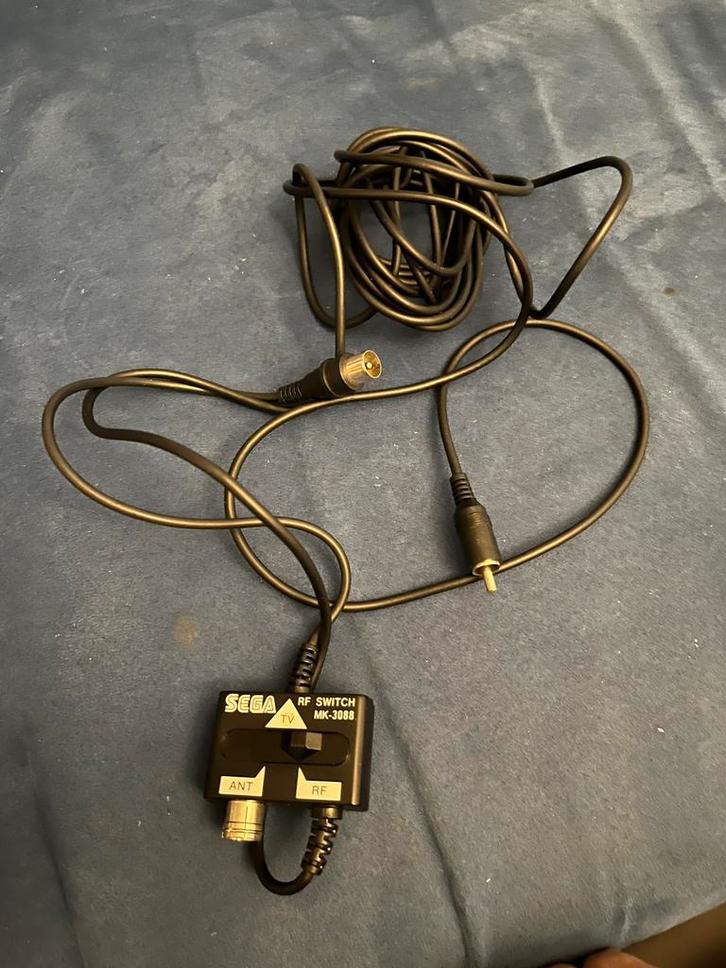 SEGA RF Switch voor Sega megadrive spelcomputer, Spelcomputers en Games, Games | Sega, Gebruikt, Master System, Avontuur en Actie