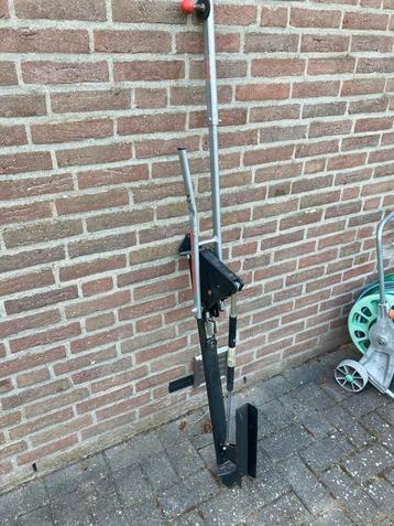 Fietsendrager muur optilsysteem beschikbaar voor biedingen