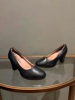 Piccadilly stewardessen hakken maat EUR 38, Kleding | Dames, Schoenen, Ophalen of Verzenden, Gedragen, Zwart