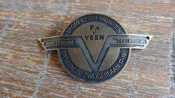 kreidler van veen spatbordembleem messing beschikbaar voor biedingen
