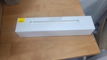 Magnetische lamp voor overal in huis beschikbaar voor biedingen