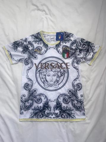 Italië x Versace Voetbalshirt Wit 25/26 beschikbaar voor biedingen