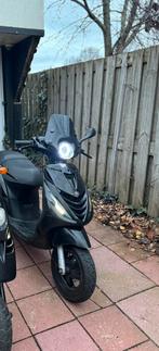 Zip 4takt 50 cc, Fietsen en Brommers, Scooters | Piaggio, Ophalen of Verzenden, Zo goed als nieuw, Benzine, Zip