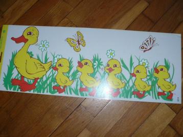 Raamdecoratie met Eendenfamilie beschikbaar voor biedingen