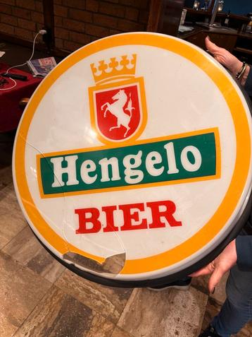 Hengelo Bier Glazen, Lichtbak & Parasol beschikbaar voor biedingen