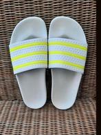 Adidas adilette 43, Ophalen of Verzenden, Wit