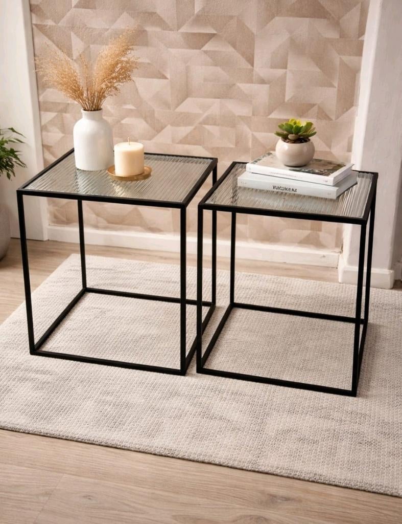 Nieuwe Crate & Cargo bijzettafel set (2), 45 tot 60 cm, Minder dan 55 cm, Metaal of Aluminium, Vierkant